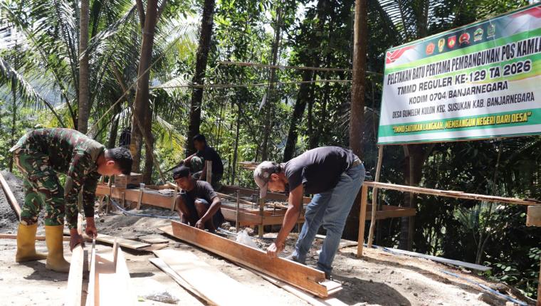 Praka Fajri Teliti Ukur Pos Kamling TMMD Reguler ke-129