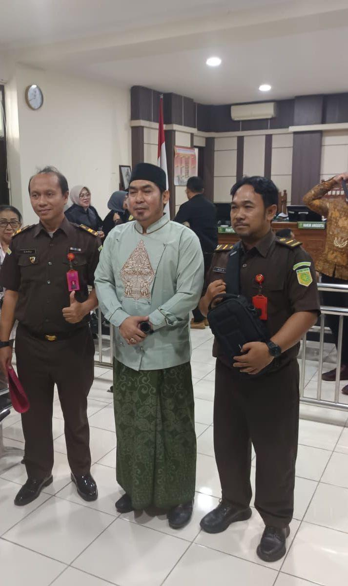 Diperiksa Hakim Tipikor Gus Yasid mengaku Terima Uang Rp.20  Miliar