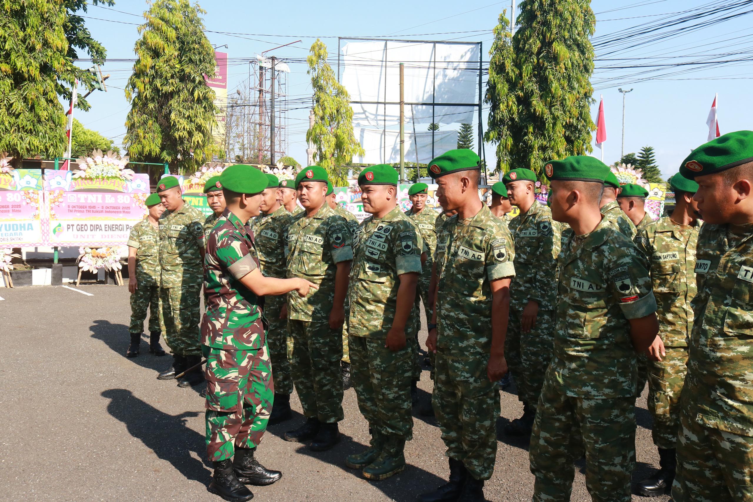 Dandim Banjarnegara Lepas Prajurit Jalani Cuti Ingatkan Jaga Nama Baik Satuan