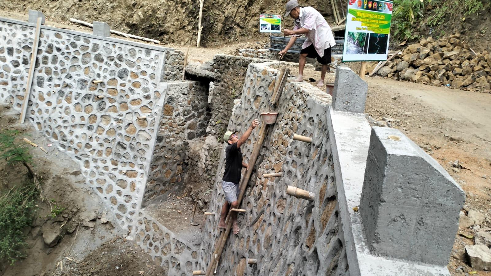 Suhardi Pantang Menyerah Talud TMMD Kini Capai 70 Persen