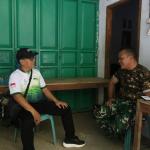 Sinergi TNI dan Kepala Desa Percepat Pembangunan Jalan TMMD di Gumelem Kulon
