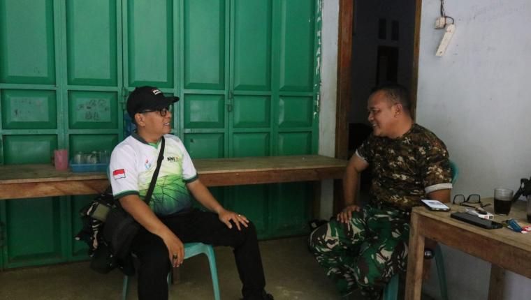 Sinergi TNI dan Kepala Desa Percepat Pembangunan Jalan TMMD di Gumelem Kulon