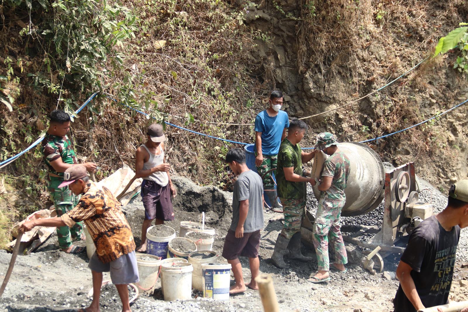 Kompak Isi Molen Warga dan Satgas Berpacu Wujudkan Jalan Impian Desa
