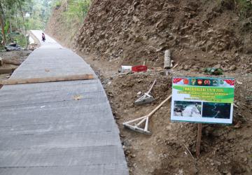 Rabat Beton TMMD Reguler ke-129 Gumelem Kulon Capai 58 Persen