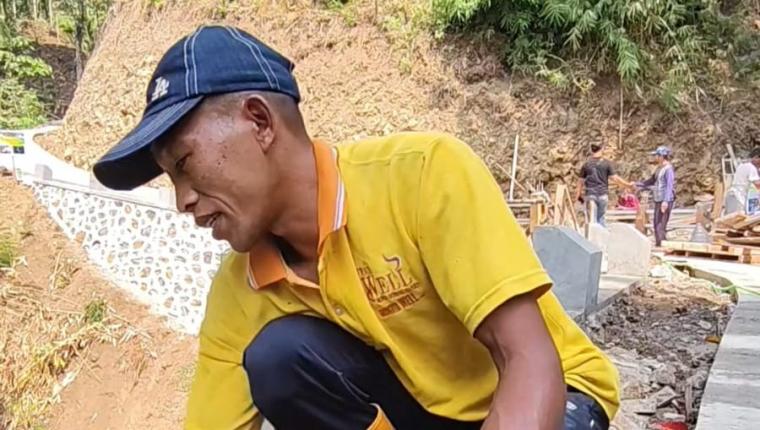 Sudah Alus Gara-Gara TNI Pak Har Rasakan Perubahan Jalan Gumelem Kulon
