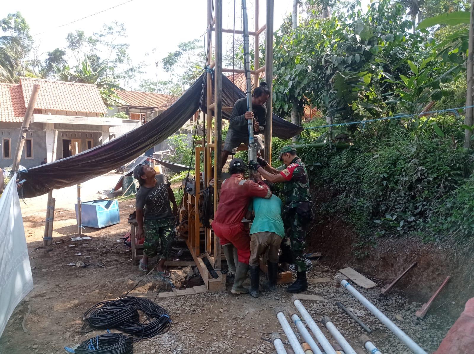 Menggali Harapan dari Perut Bumi Gotong Royong Satgas TMMD dan Warga Hadirkan Sumur Bor untuk Pagedongan