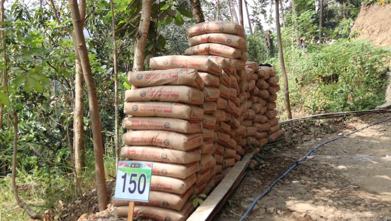 Material Melimpah Pembangunan Rabat Beton TMMD Terus Dikebut