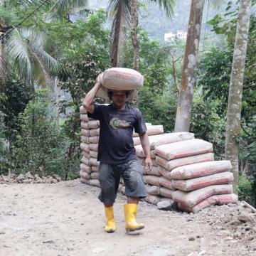Pak Marno Pikul Semen Demi TMMD