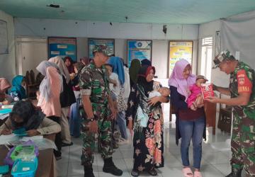 Tak Hanya Bangun Jalan Kopka Wahid Turut Dampingi Posyandu Warga Gumelem Kulon