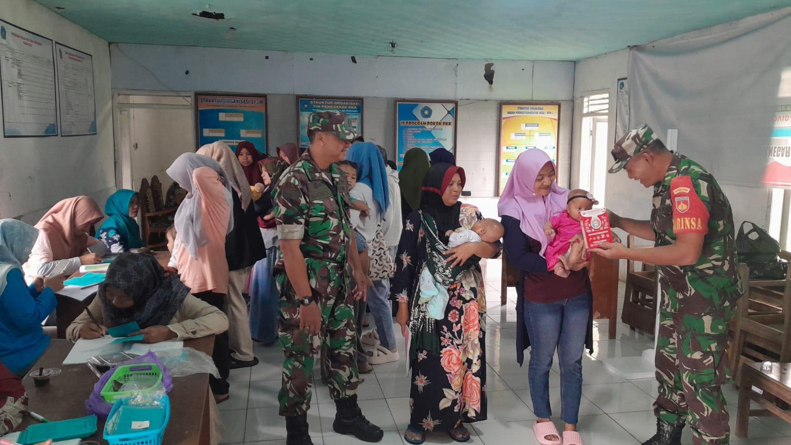 Tak Hanya Bangun Jalan Kopka Wahid Turut Dampingi Posyandu Warga Gumelem Kulon