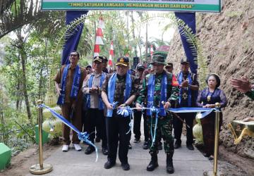 Pita Dipotong Jalan 737 Meter Resmi Dibuka Warga Gumelem Kulon Kini Punya Akses Baru