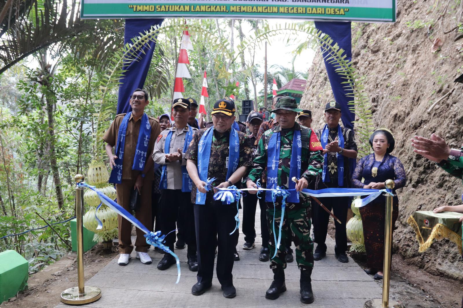 Pita Dipotong Jalan 737 Meter Resmi Dibuka Warga Gumelem Kulon Kini Punya Akses Baru