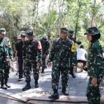 Melihat dari Dekat Jalan Harapan Warga Tim Wasev Tinjau Rabat Beton TMMD di Gumelem Kulon