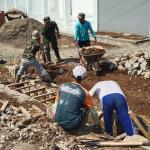 Jalan Menuju Harapan Babinsa Dampingi Pembangunan Akses KDKMP di Desa Bandingan