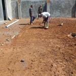 Babinsa Koramil 11 Punggelan Awasi Pembangunan KDKMP di Desa Tanjungtirta