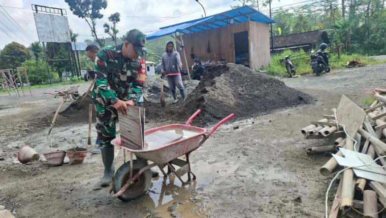 Gerai Mulai Tertata Gudang Dipersiapkan KDKMP Randegan Terus Berproses
