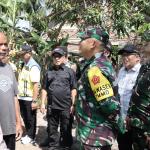 Dandim Nodelismen Hulu Dampingi Tim Wasev Saksikan Perubahan RTLH Pak Toid
