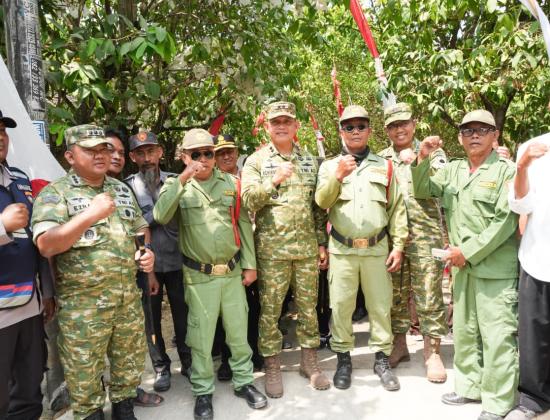 Pangdam IV Diponegoro Tinjau Jembatan Gantung Merah Putih dan Resmikan Sumur Bor di Pati