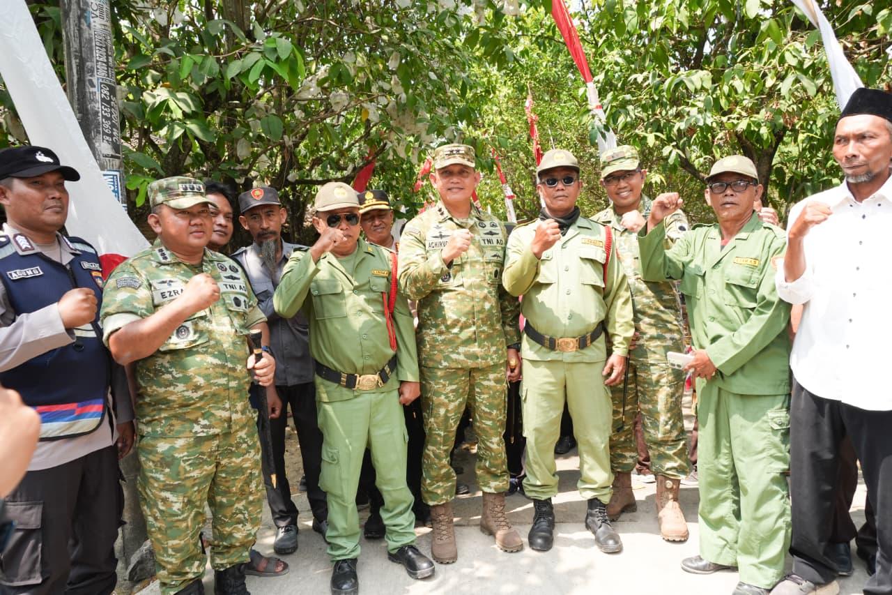 Pangdam IV Diponegoro Tinjau Jembatan Gantung Merah Putih dan Resmikan Sumur Bor di Pati