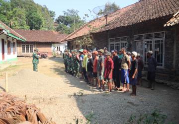 Karya Bakti Kodim 0704 Banjarnegara Rehab MCK dan Tempat Wudu Mushola Al Ma’arif